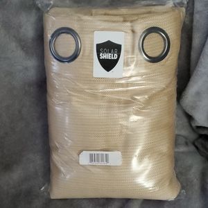 Sundown Wheat Zinnia Blackout Curtain Panel 100x84